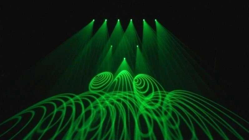 „Carruzzo EVOLIGHTS NEO SPOT“ 130 W LED prožektorius su judančia galva