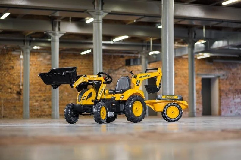 Pedalinis traktorius–ekskavatorius FALK KOMATSU su kaušu ir priekaba