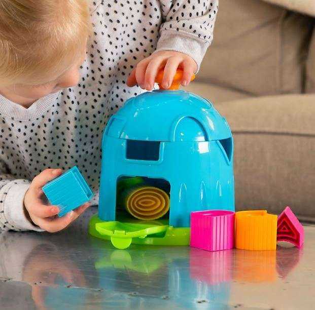 Fat Brain Toys Formų rūšiavimo žaidimas „Shape Factory“