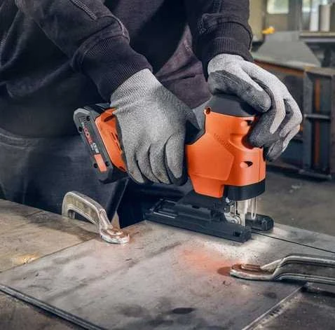Fein F-IRON JIG 26 AS akumuliatorinis siaurapjūklis