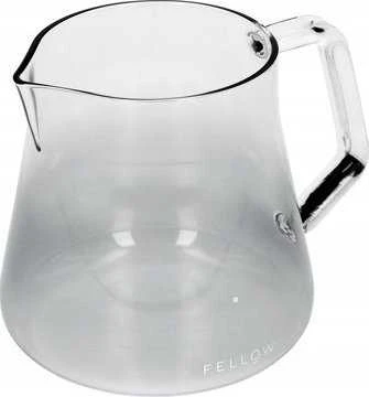 „Fellow Fellow Mighty Small Glass Carafe“ – rūkyto stiklo serveris