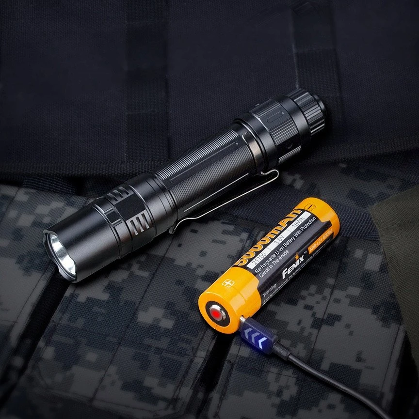 Žibintuvėlis Fenix Fenix PD36 TAC prožektorius