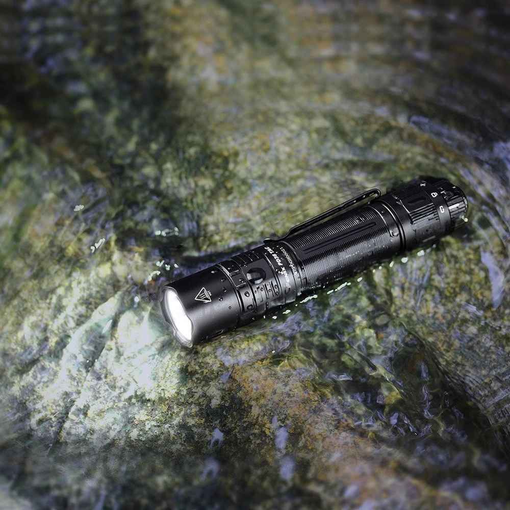 Žibintuvėlis Fenix Fenix PD36 TAC prožektorius