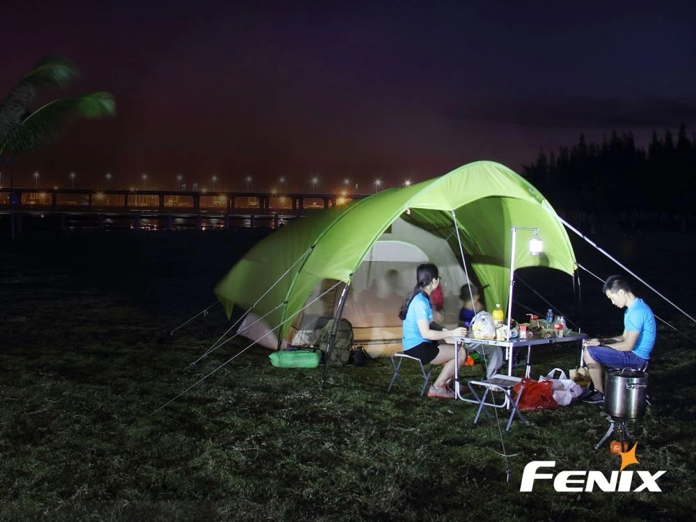 Stovyklavimo žibintas Fenix CL30R, 650lm