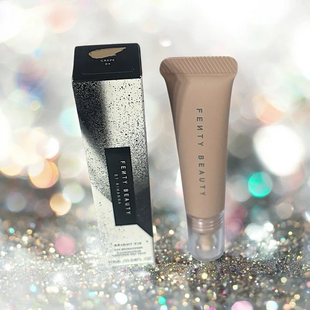 Fenty Beauty Bright Fix Brightening Paakių kremas Maskuoklis 04 Crepe, 10 ml