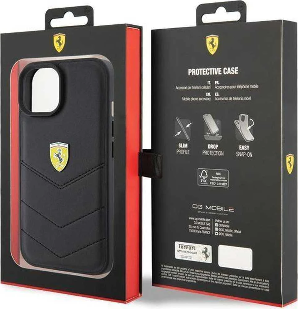 Ferrari FEHCP15SRDUK Apple iPhone 15 / 14 / 13 6.1″ juodos spalvos kietas dėklas Quilted Metal Logo