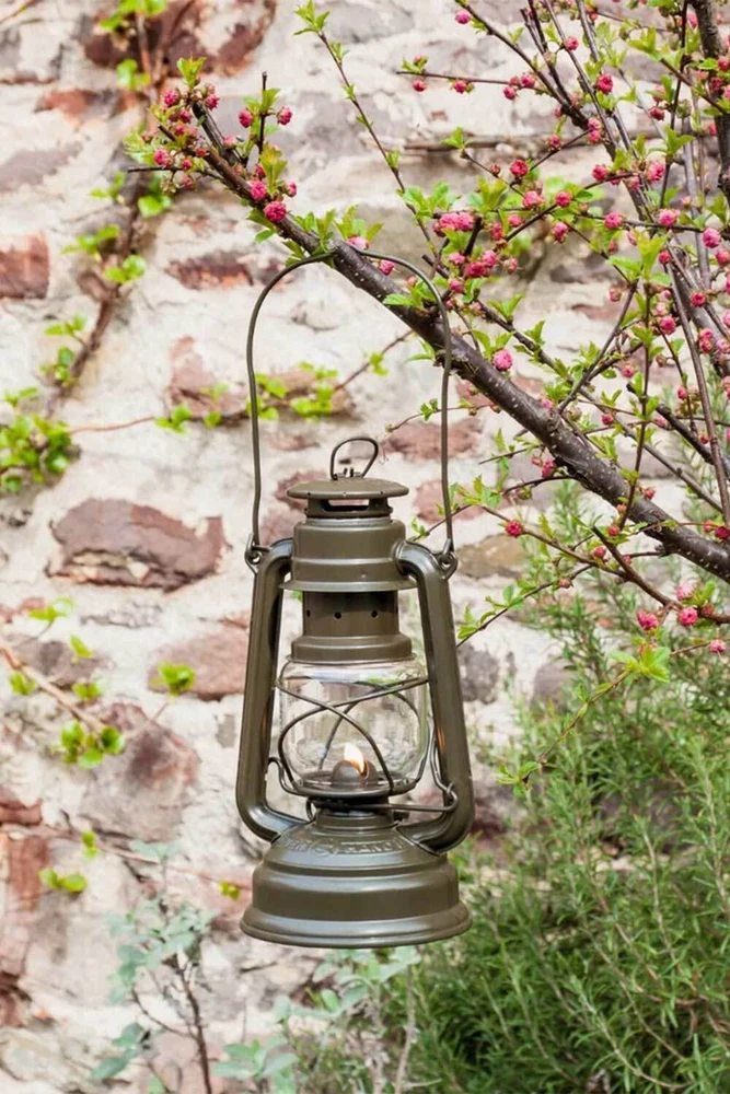 Žibintas Feuerhand Hurricane Lantern 276 - Olive