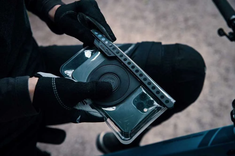 Dėklas telefonui sandarus Fidlock Vacuum Uni Phone Case L