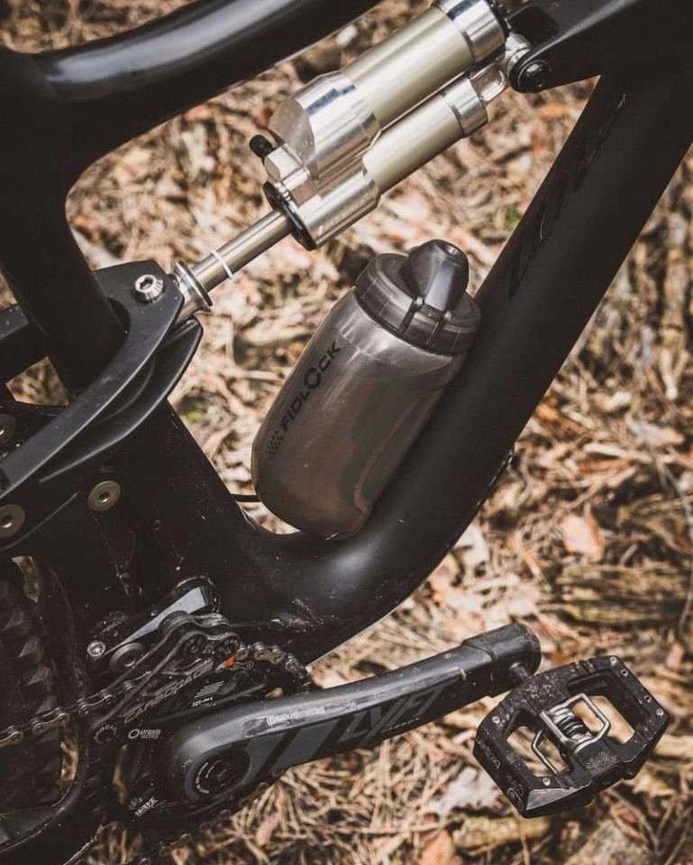 Gertuvė su laikikliu Fidlock Twist bottle 590 juoda