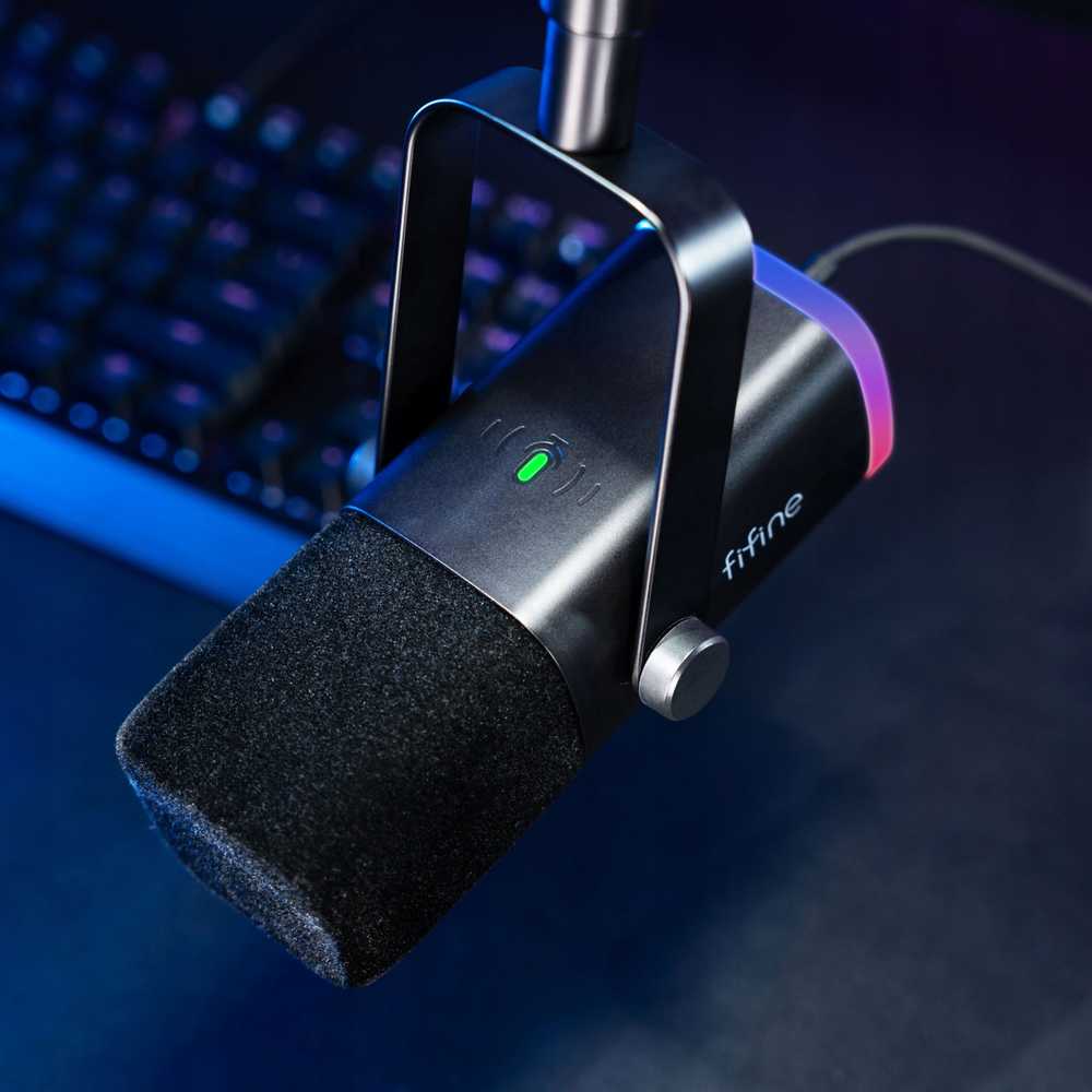 Fifine AM8T AMPLIGAME USB/XLR RGB mikrofon dynamiczny studyjny ze statywem juoda
