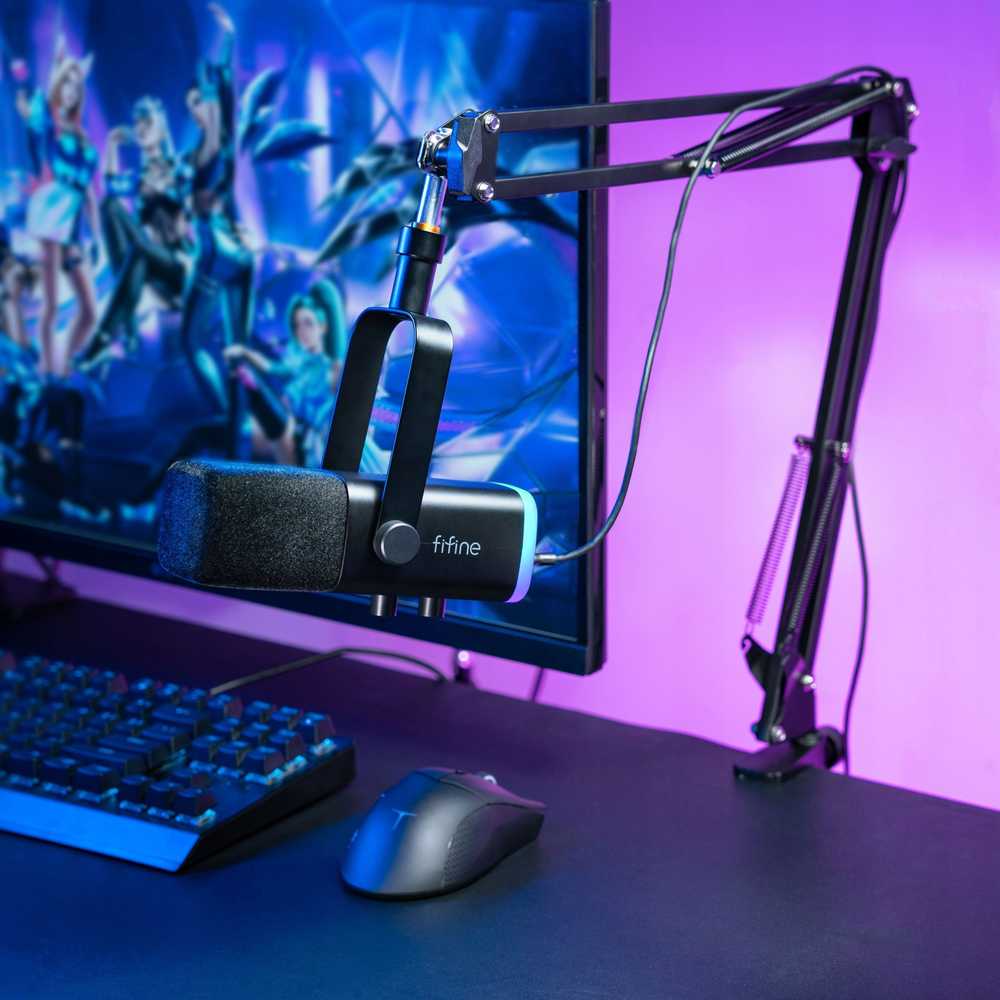 Fifine AM8T AMPLIGAME USB/XLR RGB mikrofon dynamiczny studyjny ze statywem juoda