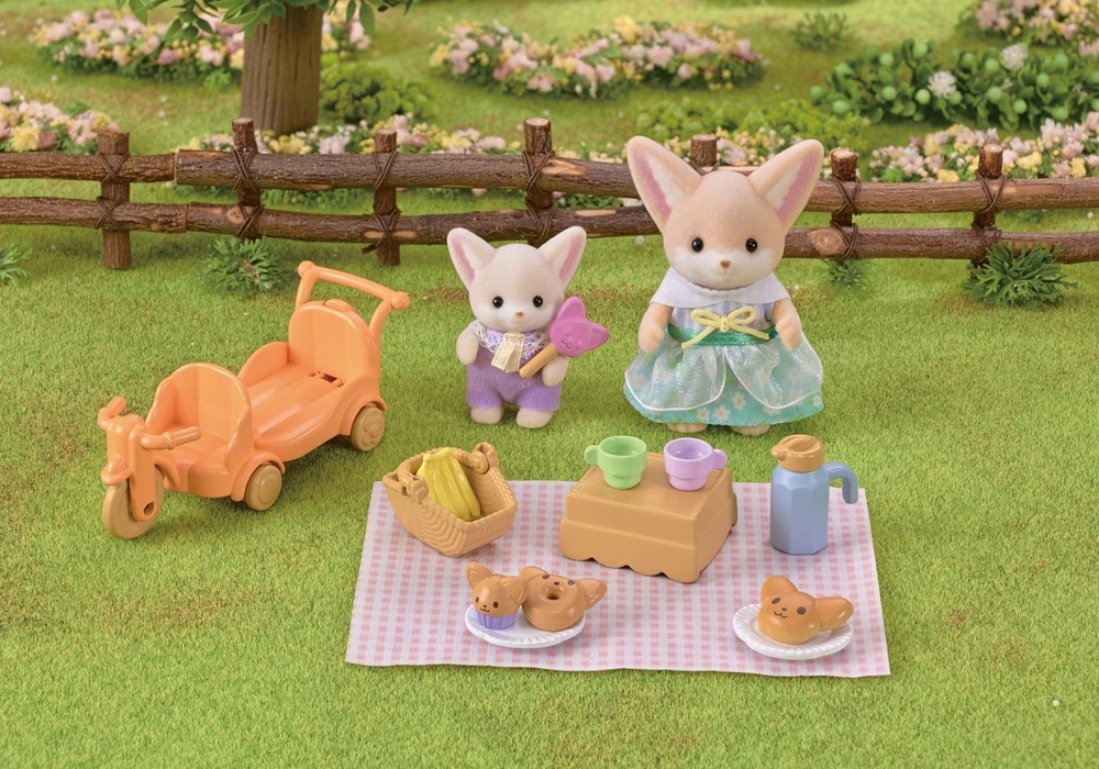 Sylvanian Families Epoch Figūrėlės lapiukų šeimyna su pikniko aksesuarais