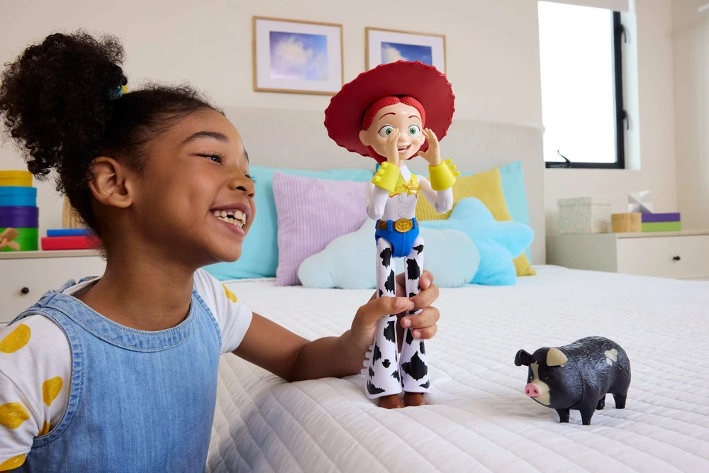 Toy Story Žaislų istorija - Žaislų pasaka Džesė 30 cm, anglų k. (JKL99)