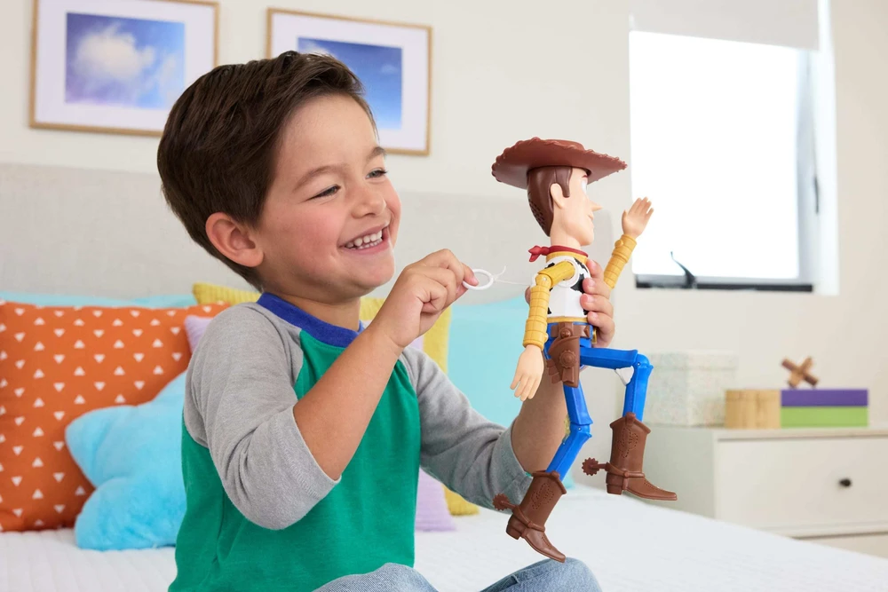 Mattel TOY STORY filmo interaktyvi bėganti figūrėlė Woody (didelė) (JKL95)