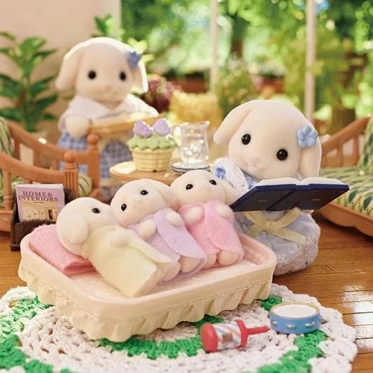 SYLVANIAN FAMILIES Gėlių triušiukų šeimynėlė