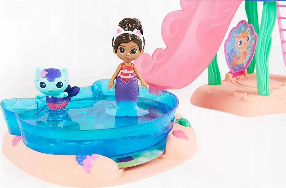 Spin Master Gabby's Dollhouse „Gabi's Cat House Pool Fun“ figūrėlių rinkinys 6067878 WB3