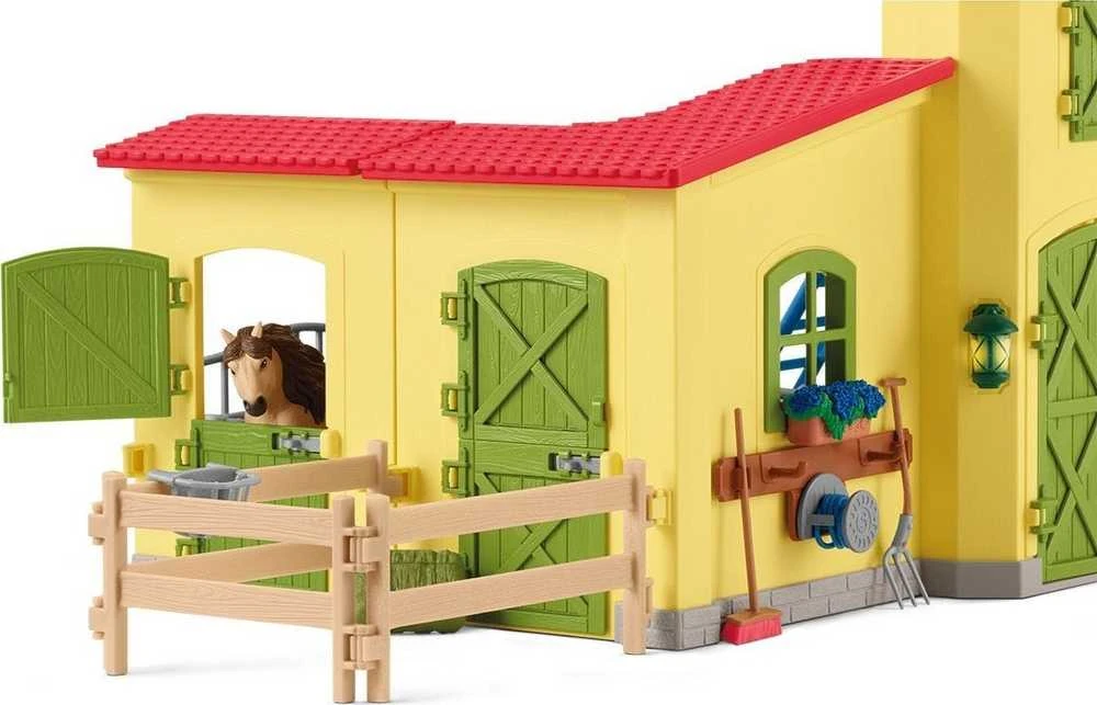 SCHLEICH FARM WORLD Ponių dėžutė su Islandijos puskraujų veislės žirgu