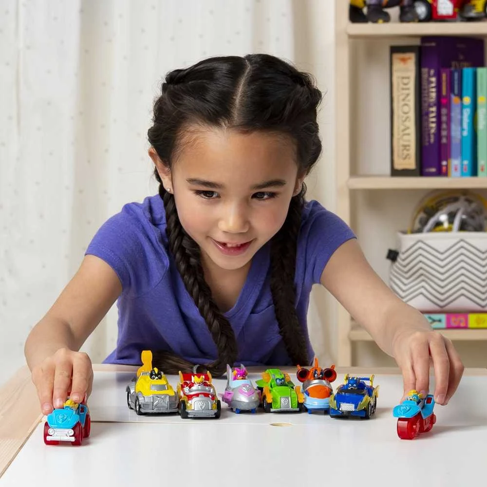 Spin Master Paw Patrol Mighty Pups True Metal rinkinys iš 8 lietų metalinių transporto priemonių