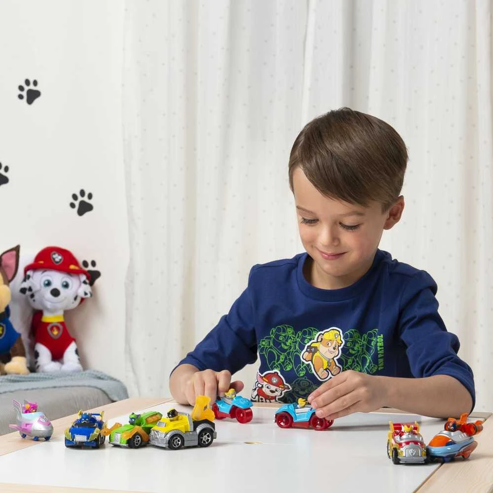 Spin Master Paw Patrol Mighty Pups True Metal rinkinys iš 8 lietų metalinių transporto priemonių