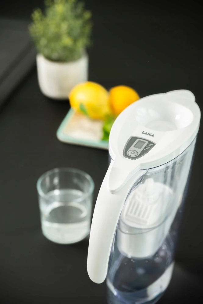 Stiklinis filtravimo ąsotis Laica Stream Line 2,3 l su Bi-Flux filtru vandens filtravimui
