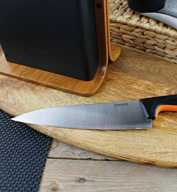 Fiskars "Functional Form" 5 peilių rinkinys su stovu