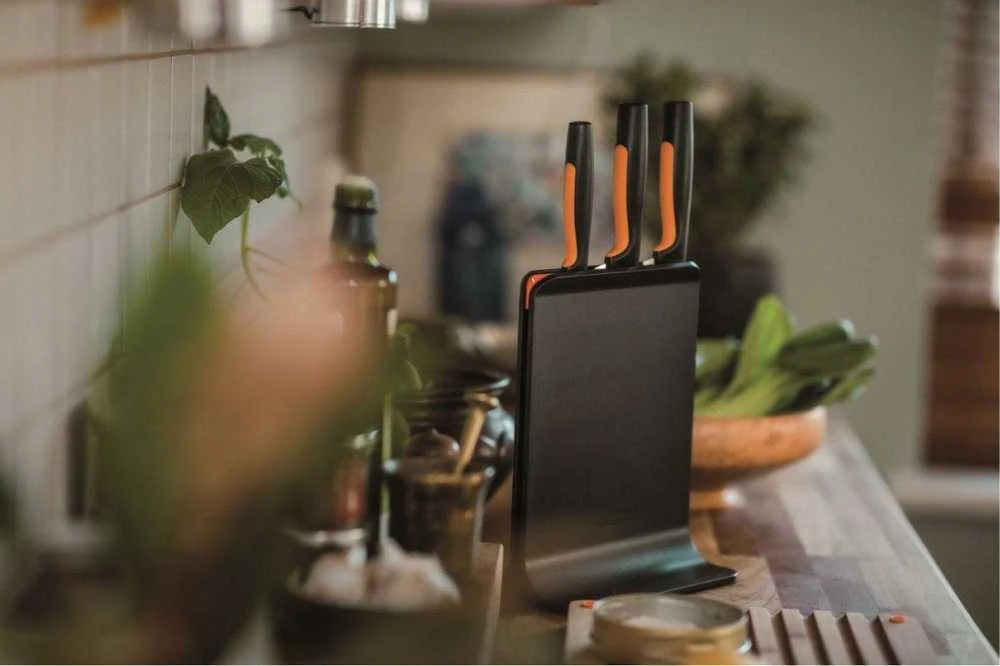 Fiskars Functional Form plastikinis peilių dėklas 5 peiliams