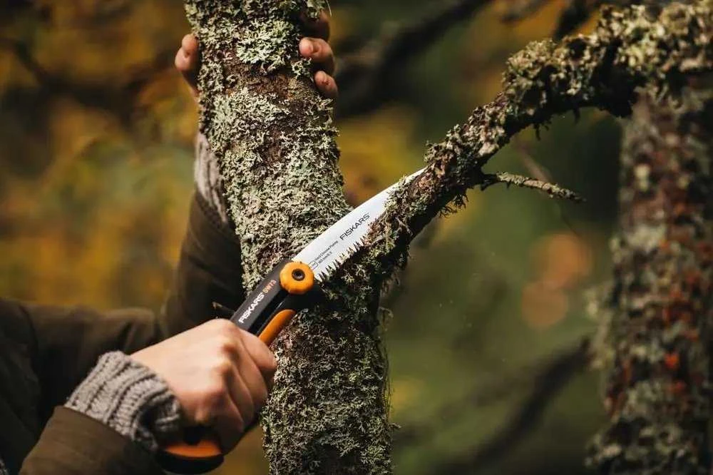 Kirvis Fiskars X5 + priedai