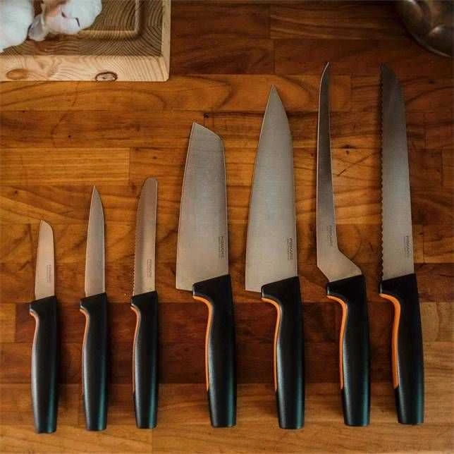 Fiskars Functional Form skutimo peilis tiesia geležte