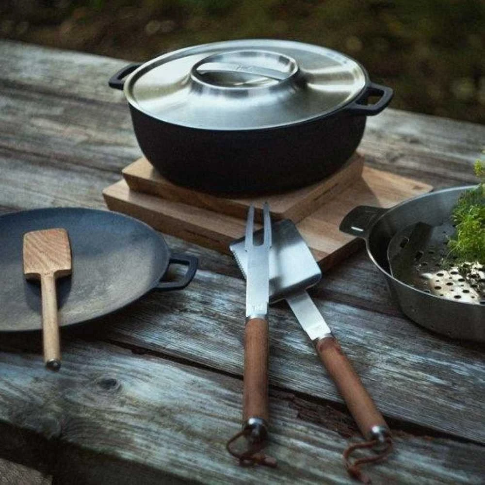 Fiskars Norden Grilis puodas 30cm su dangčiu