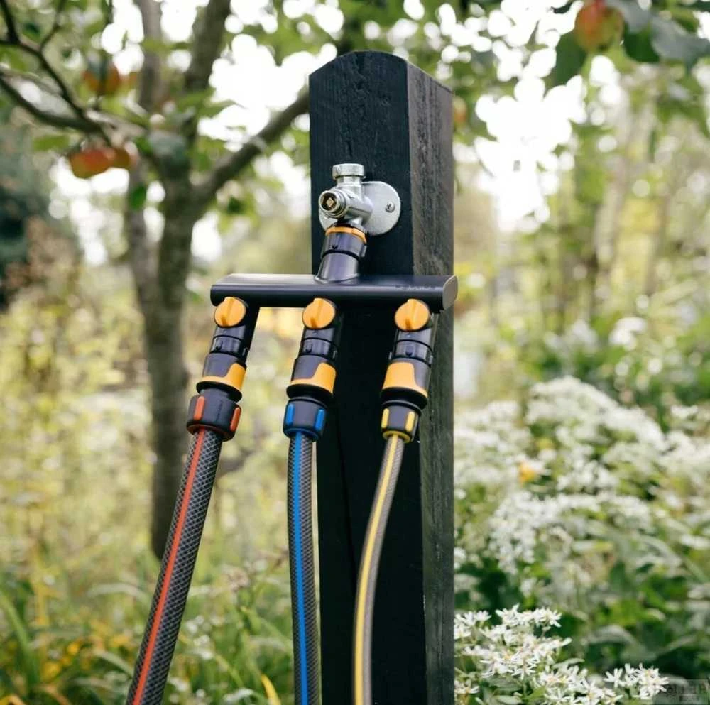 Fiskars Comfort čiaupo jungtis su trimis žarnų pajungimais On/ff