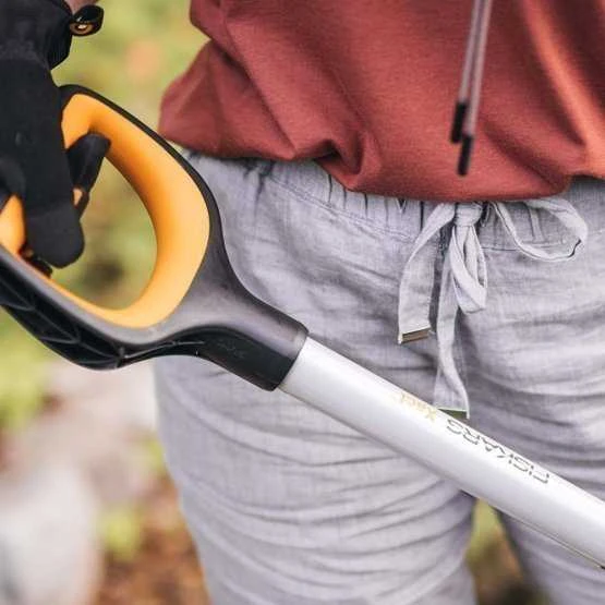 Fiskars Xact™ tiesus kastuvas