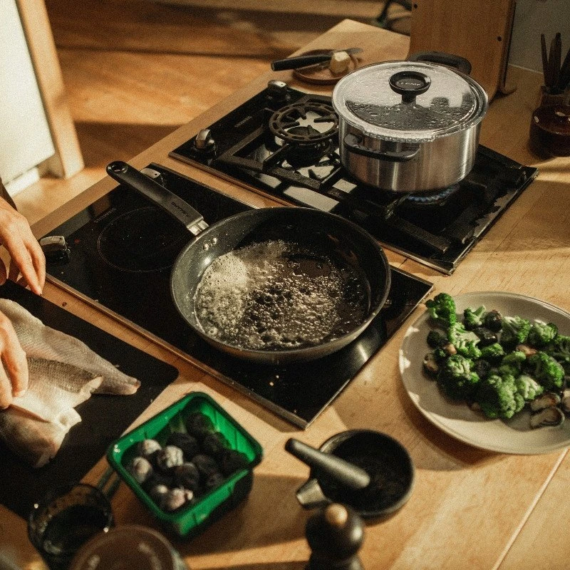 Fiskars FF keptuvė 26cm su keramine danga