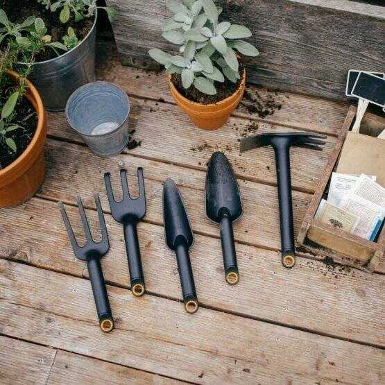Fiskars SOLID PLANTERS HOE