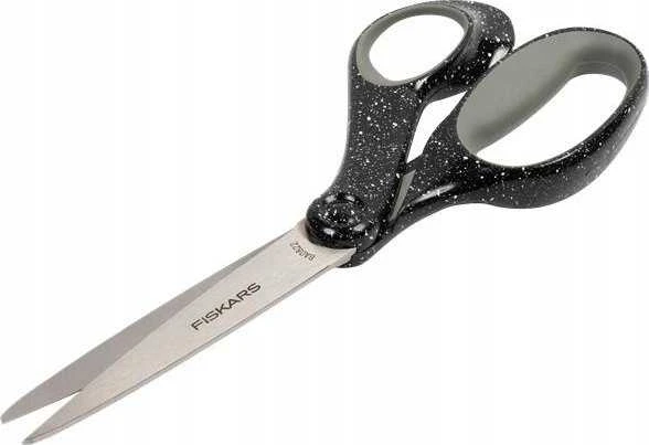 FISKARS ŽIRKLĖS PAAUGLIAMS 20cm JUODOS SU BALTAIS TAŠKELIAIS
