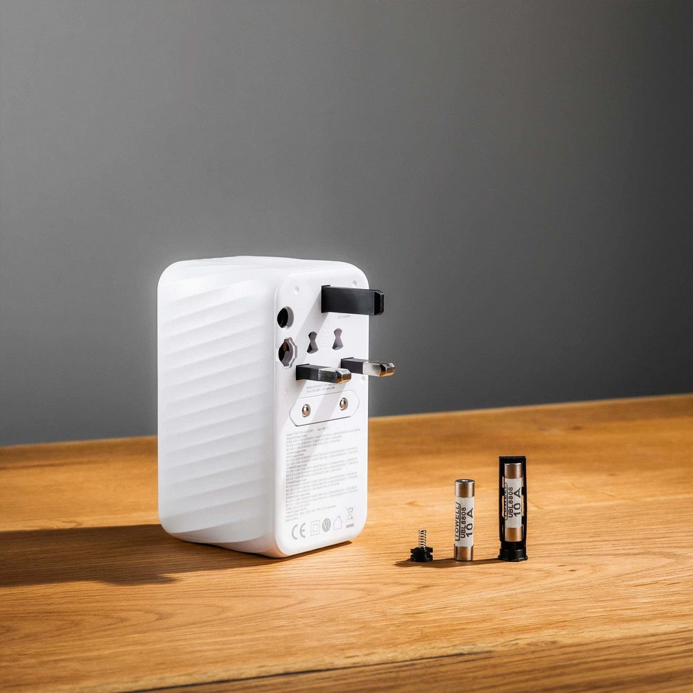 Fixed Adapteris kelioninis Voyager70W balta