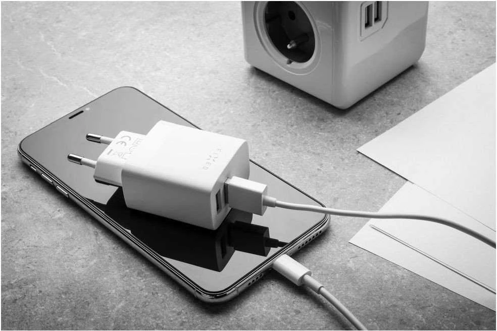 FIXED Dual USB Travel Charger 17W, Baltas | Pataisyta