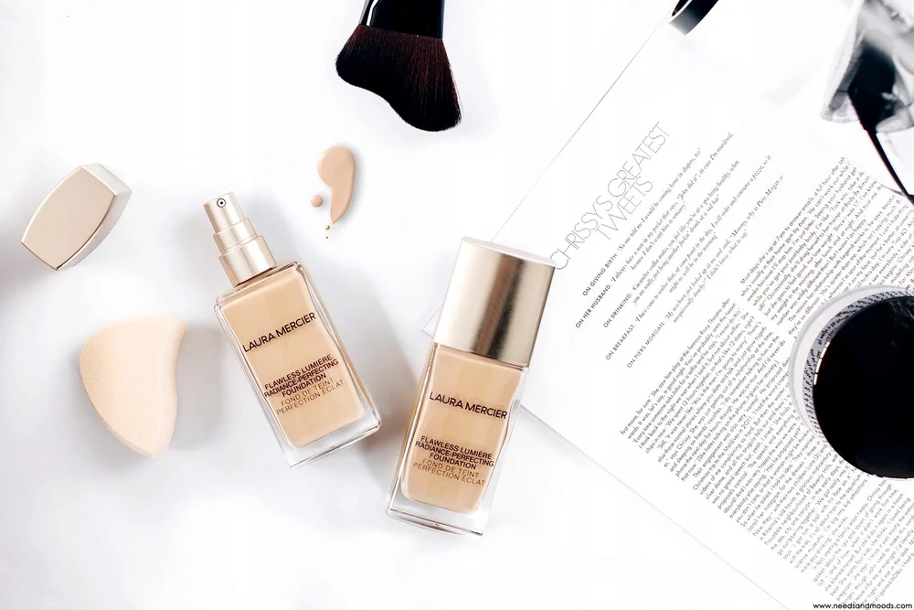 Laura Mercier FLAWLESS LUMIÈRE RADIANCE PERFECTING FOUNDATION, 2W2 Butterscotch