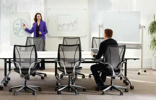 Mobilusis stiklinis konferencijų stovas NOBO Brilliant Baltas