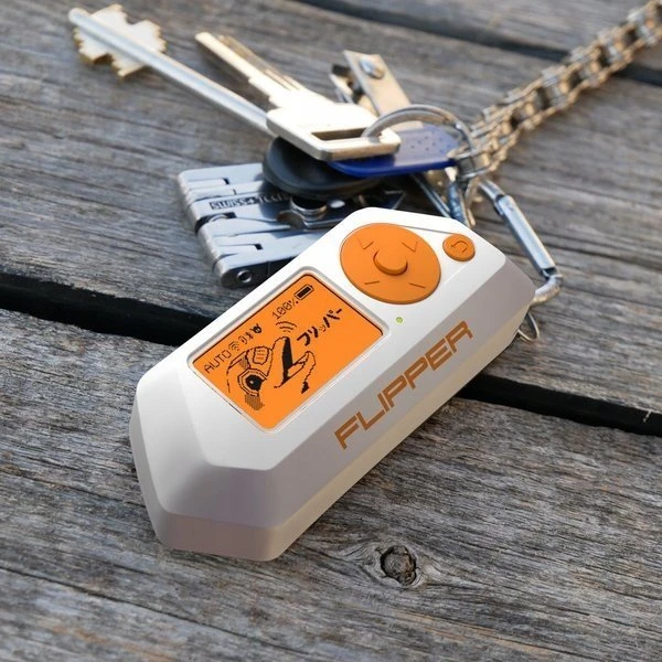 Flipper Zero – Basic – daugiafunkcis Bluetooth/RFID/RF/IR/GPIO/1-Wire įrankis