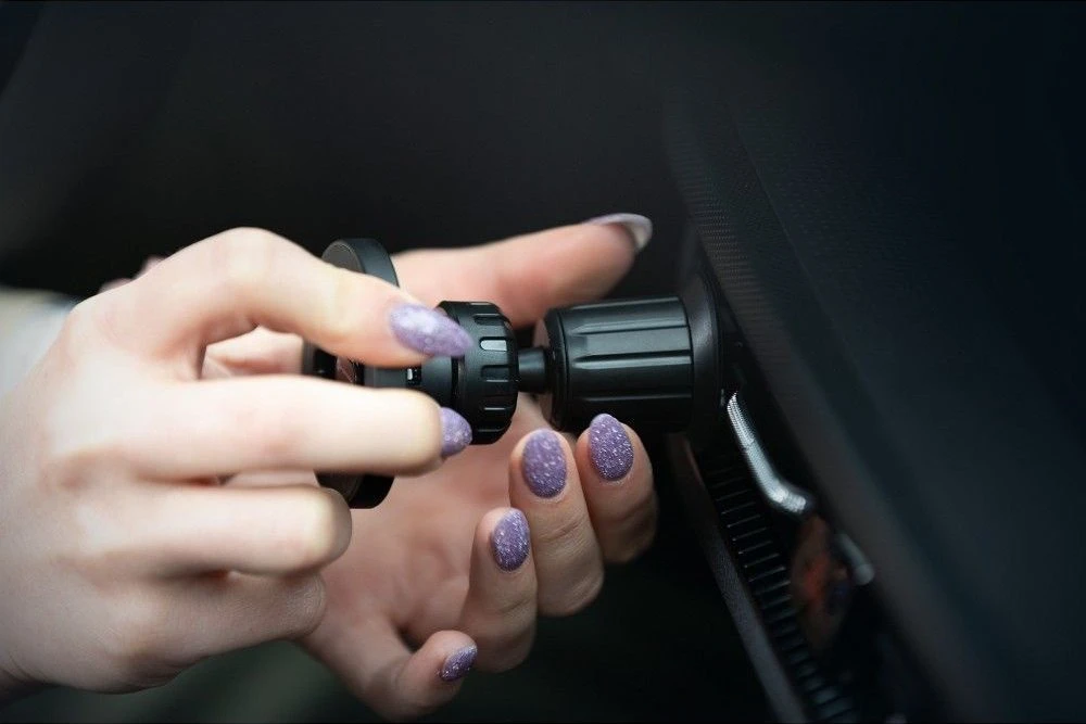 Magnetinis automobilio telefono laikiklis, suderinamas su „Magsafe Forcell F-Grip PrecisionX“ priekiniu stiklu / prietaisų skydeliu / ventiliacijos angomis (juodas)