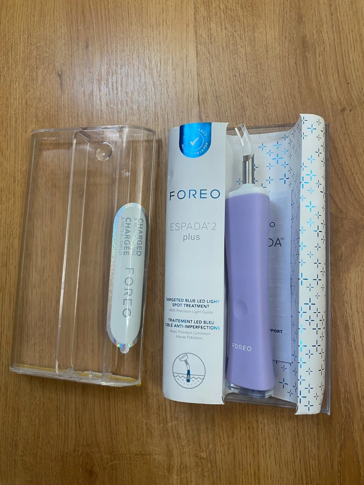 FOREO ESPADA™ 2 Plus Tikslus gydymas nuo spuogų su Mėlyna LED lempute