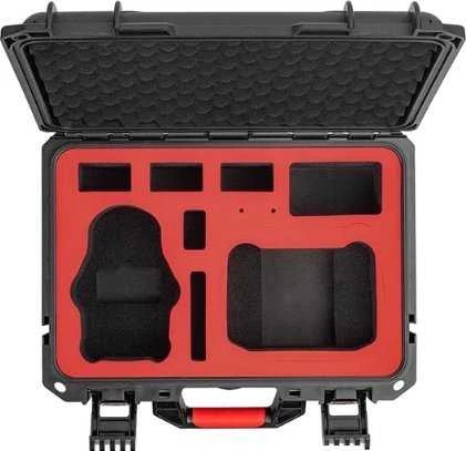 B&W Outdoor Cases Type 6700 Juoda su segregatorem