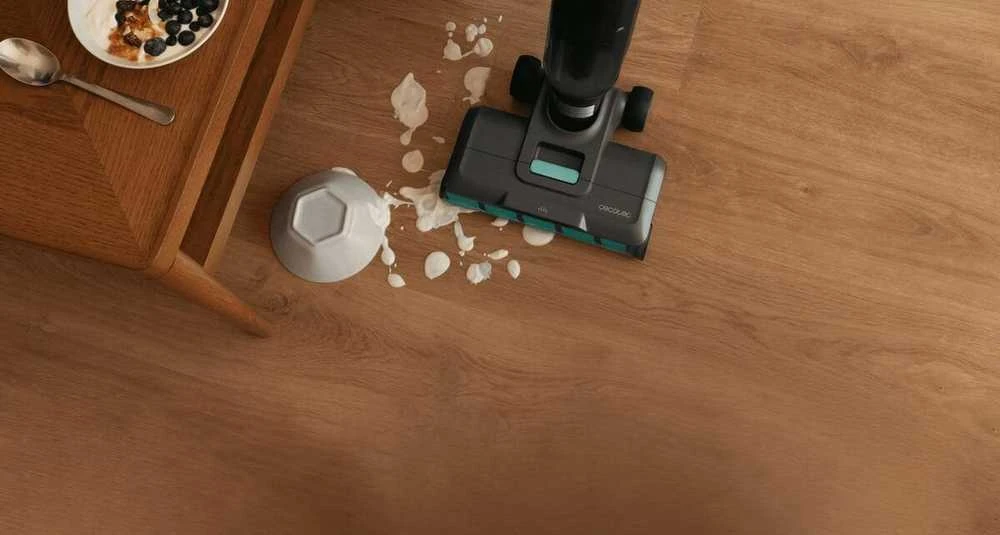 Dulkių siurblys-šluota Cecotec FreeGo Wash&Vacuum Purškiklis, su plovimo funkcija
