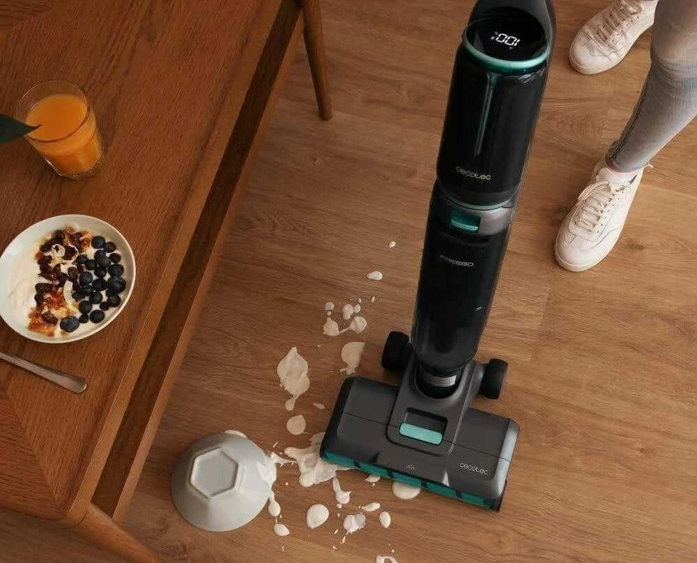 Dulkių siurblys-šluota Cecotec FreeGo Wash&Vacuum Purškiklis, su plovimo funkcija