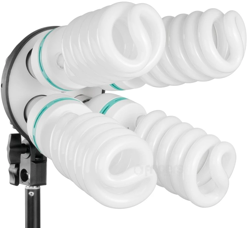 „FreePower“ studijos komplektas. Nuolatinės šviesos rinkinys „FreePower 106“ 60x90 cm, 1200 W, 5500 K su stovu.