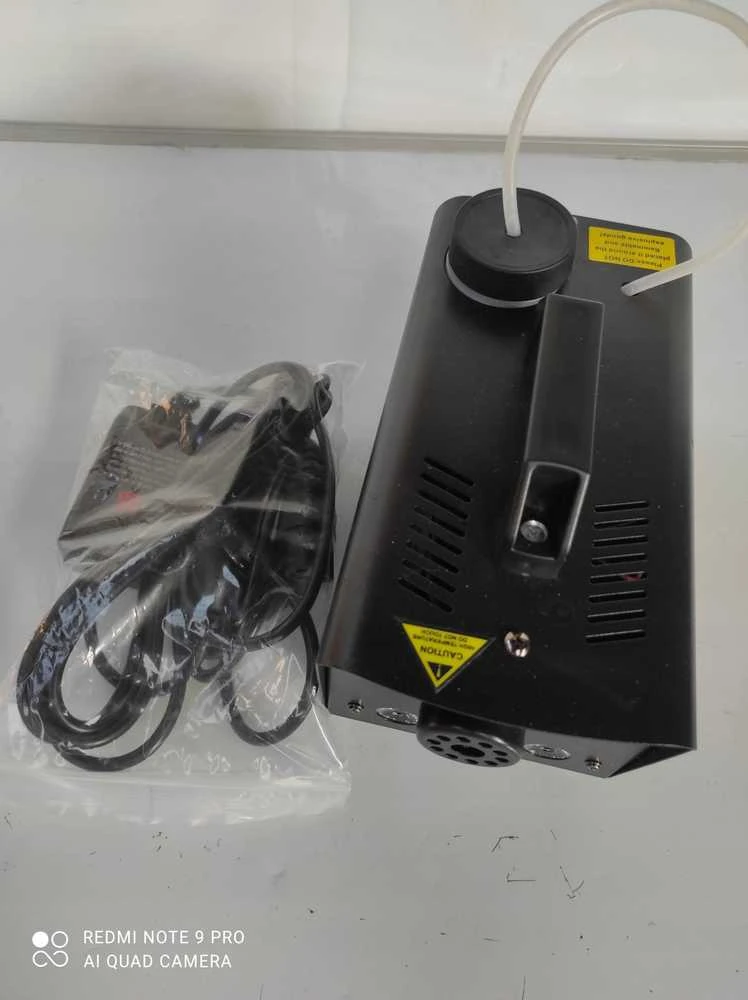 Freepower Dūmų generatorius Fogger 500W LED su pulteliu ir šviesomis