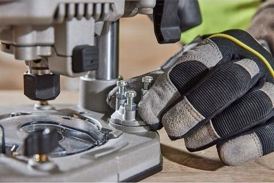 Freza DeWalt DCW620H2-QW; 18 V; 2x5,0 Ah akum.