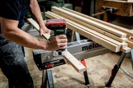 METABO FMV 18 LTX BL 8 karkaso kraštų frezavimo staklės