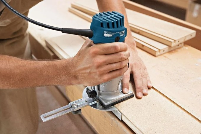 Bosch GKF 600 Briaunų freza