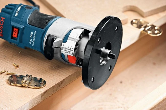Bosch GKF 600 Briaunų freza